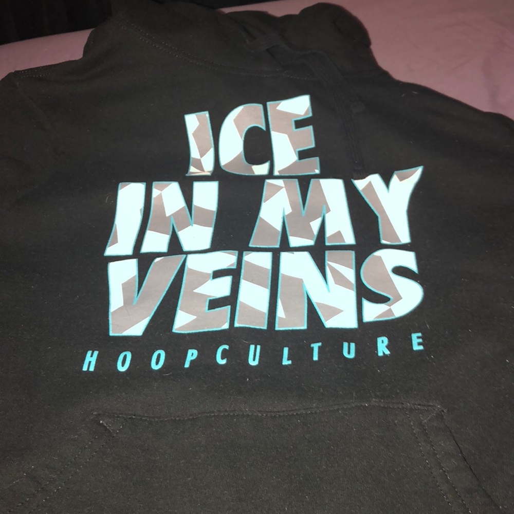 Black and white and blue sweatshirt